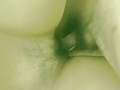 Seksi Azijski u suknji dobiva joj zbijeno maca te klinac onda jebe